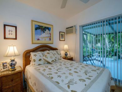 Holmes Beach Three Bedroom Rentals with Pool